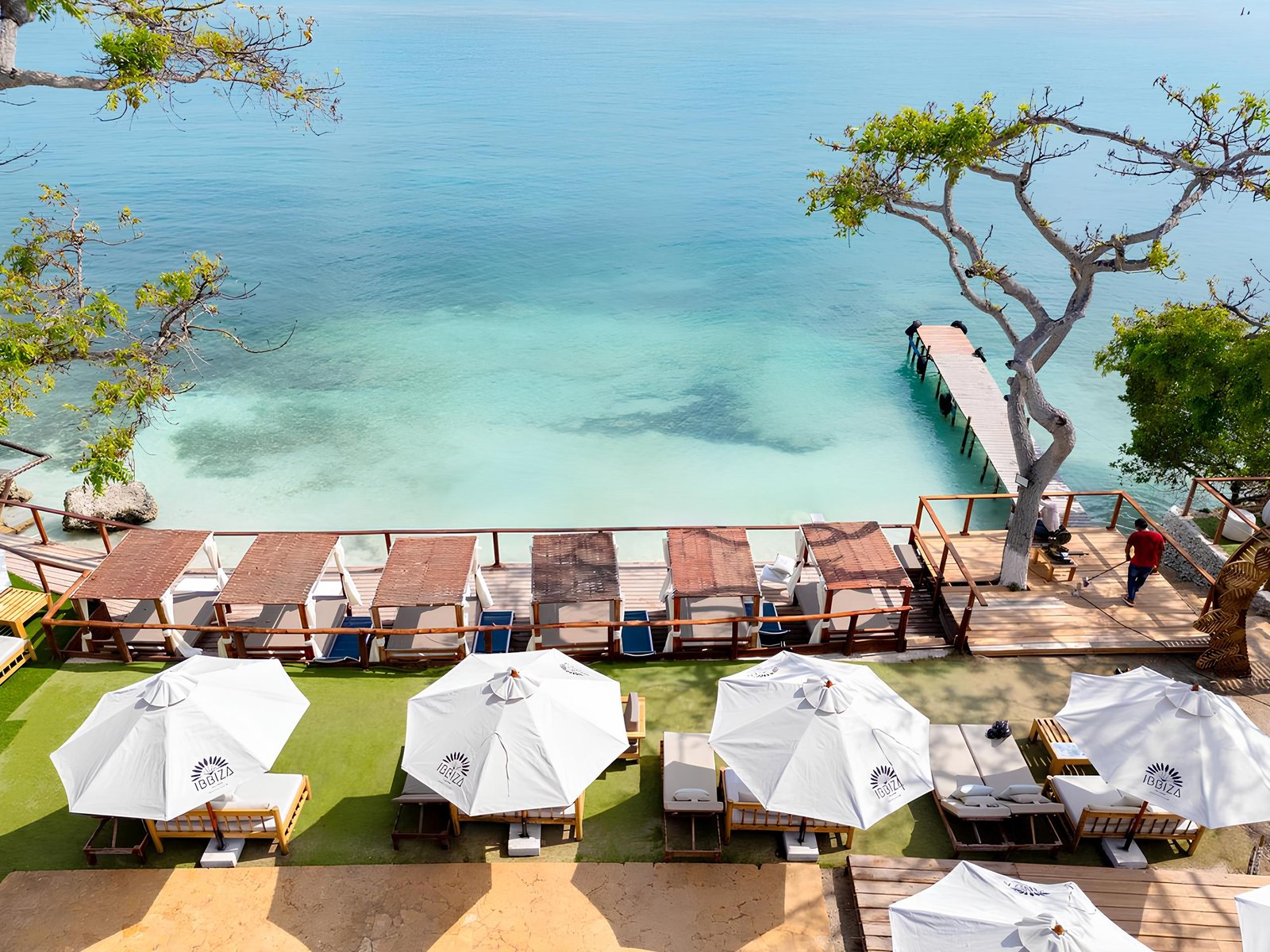 family-tours-cartagena-Bora-Bora-Beach-Club-4