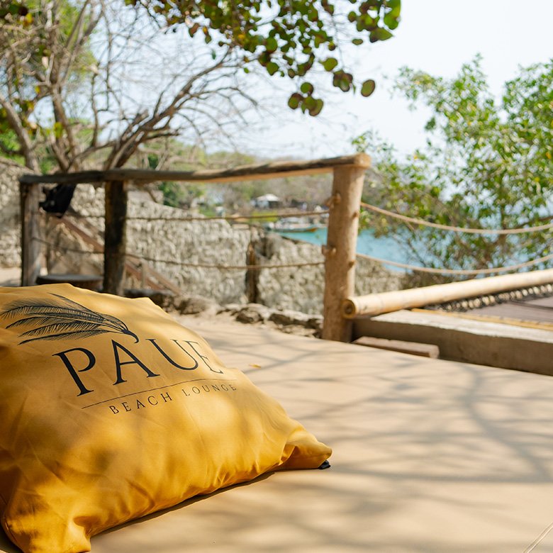 PA’UE Beach Lounge